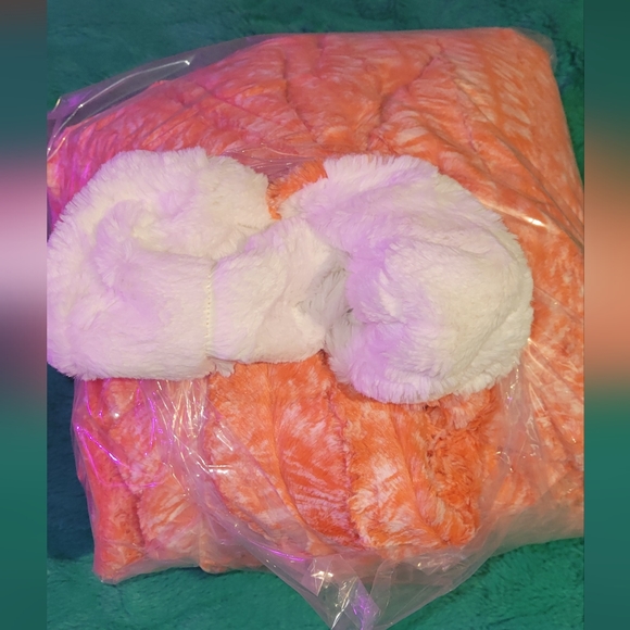 Luxury Minky Blankets I have available - Picture 5 of 11